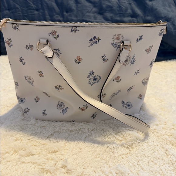 Coach Cream Floral Tote Bag - Picture 2 of 4